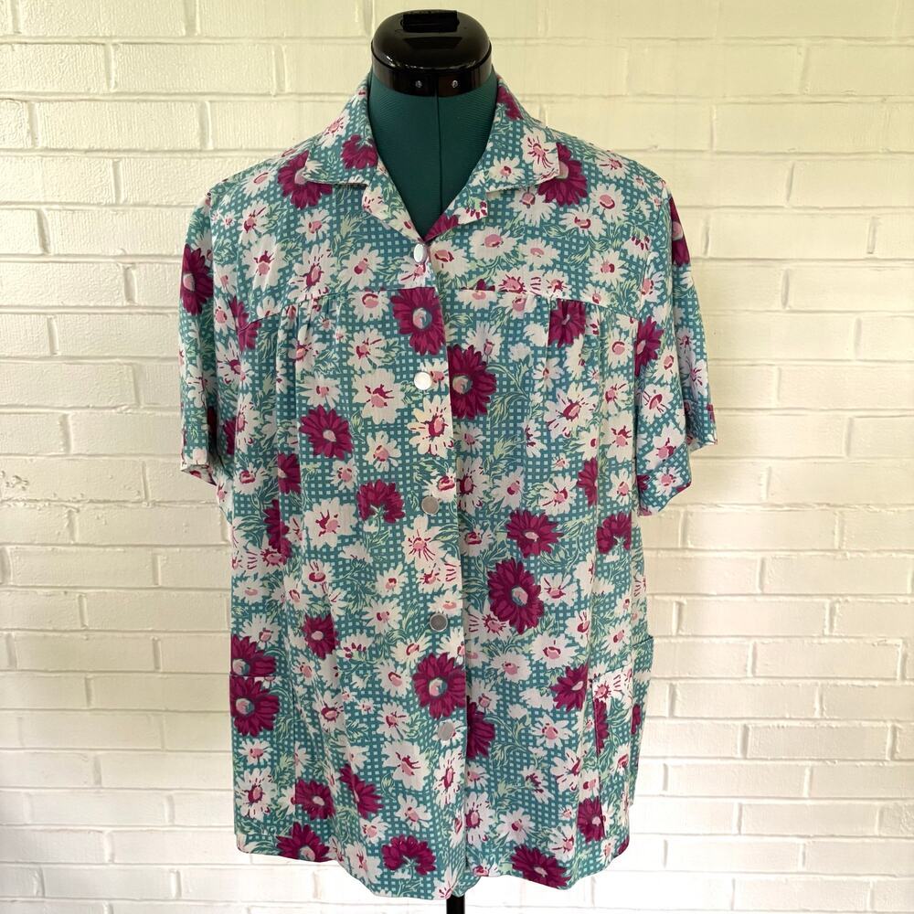 Retro floral maternity shirt
